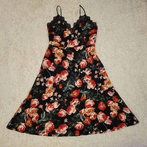 Foxiedox Autumnal Dress - Picture 6 of 16